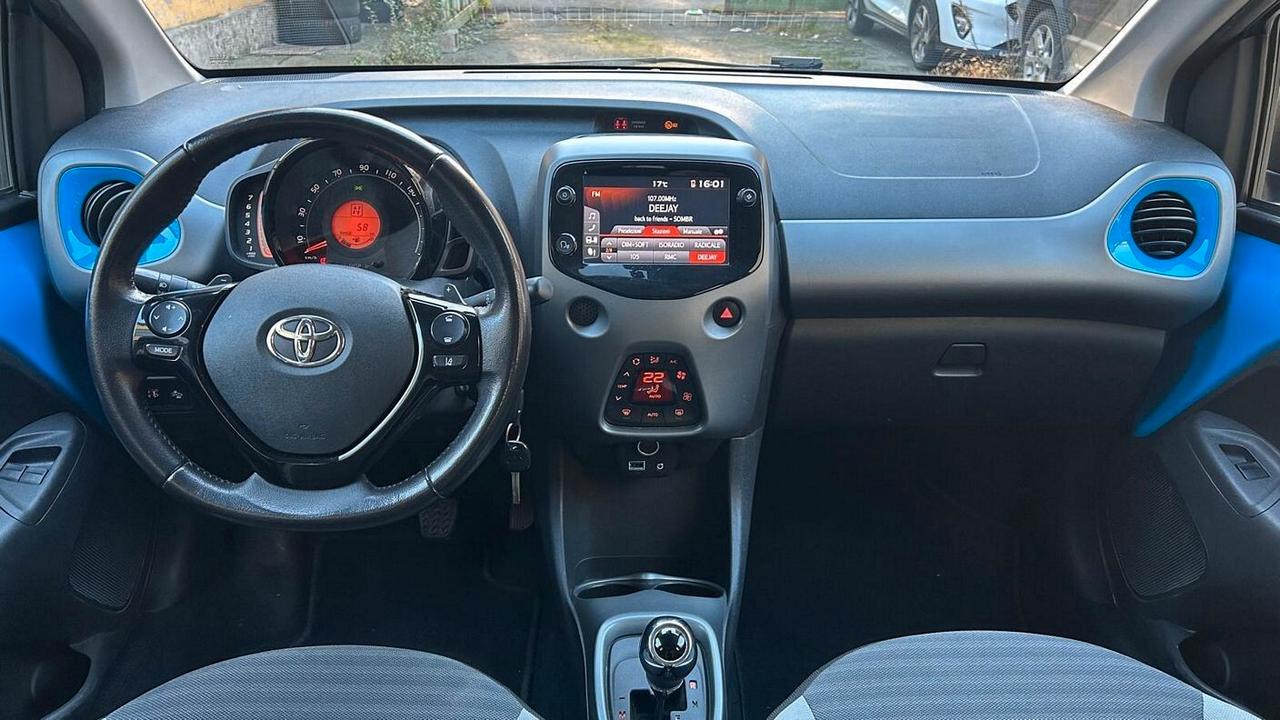 Toyota Aygo 1.0 VVT-i 72 CV 5 porte x-cool MMT