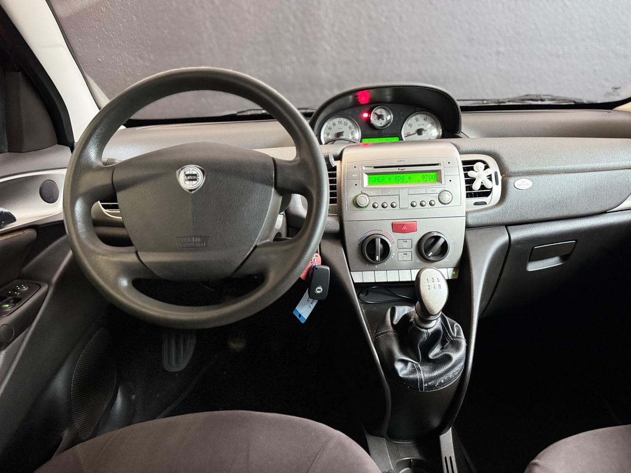 Lancia Ypsilon 1.4 MODAMILANO OK NEOPATENTATI