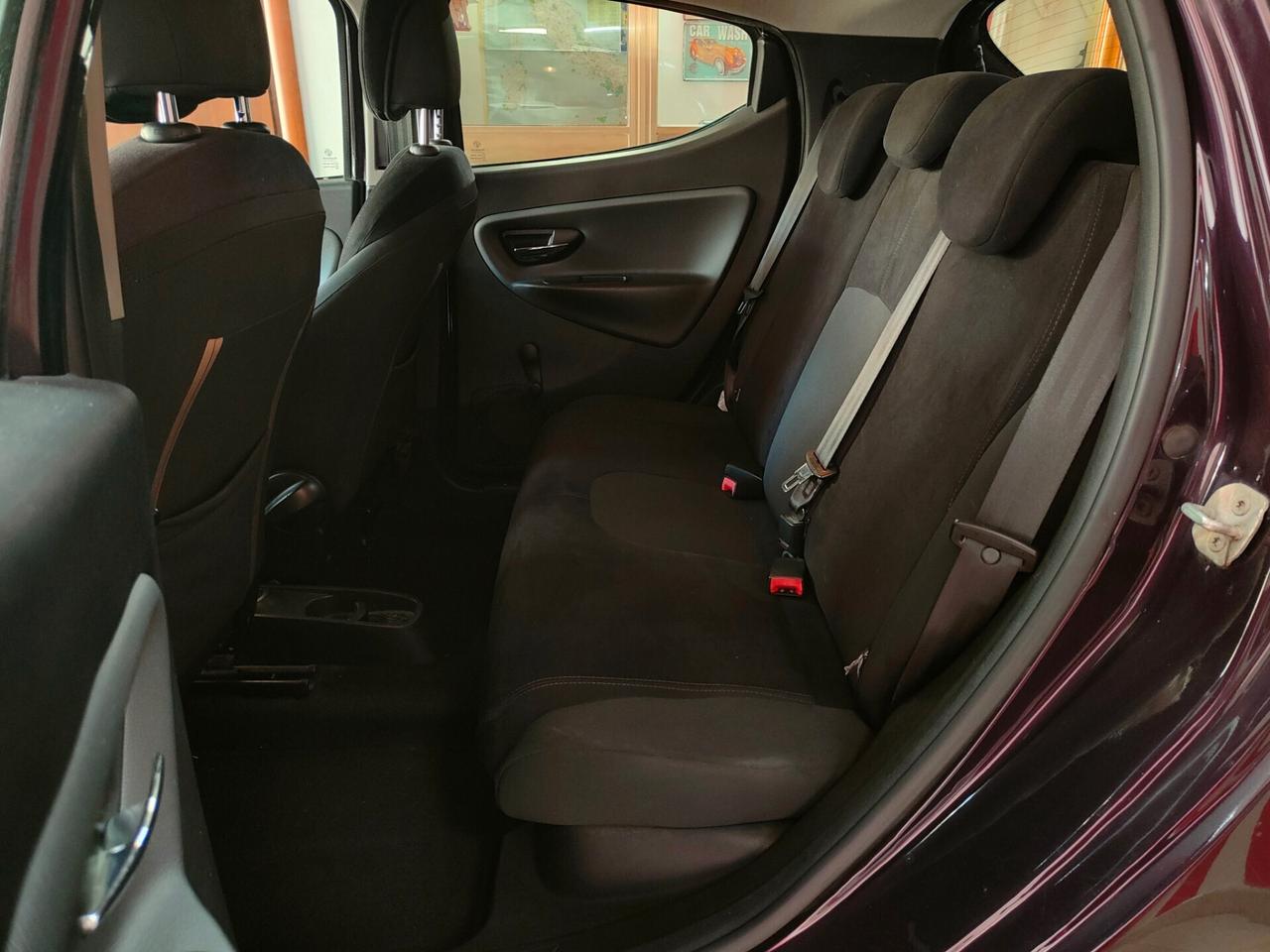 Lancia Ypsilon 1.3 MJT 16V 95 CV 5 porte S&S Silver