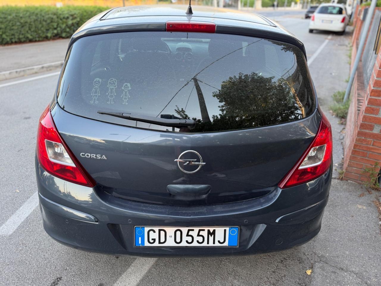 Opel Corsa 1.2 80CV 5 porte GPL-TECH Edition
