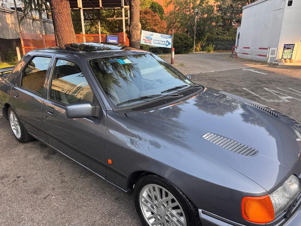 Ford Sierra 2.0i turbo 16V 4p. RS Cosworth