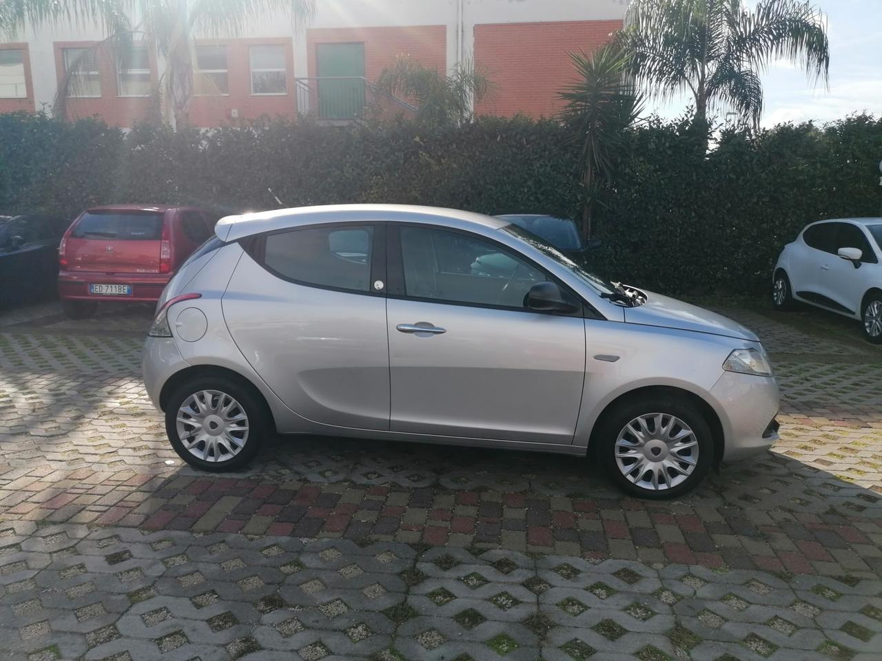 Lancia Ypsilon 1.2 69 CV 5 porte GPL Ecochic Gold