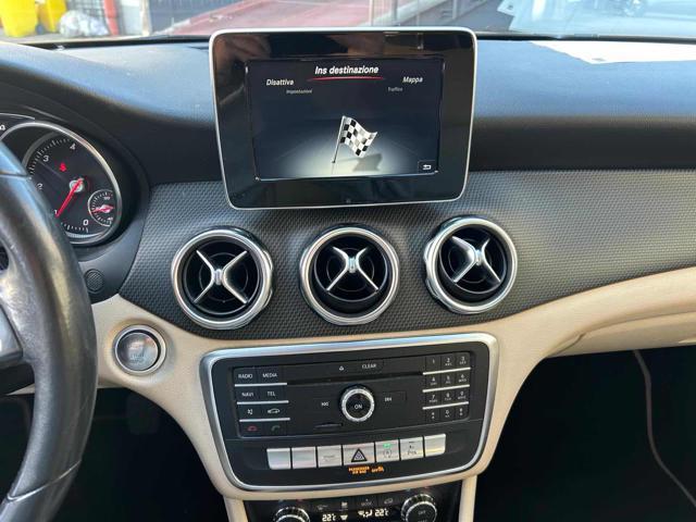 MERCEDES-BENZ GLA 180 Executive