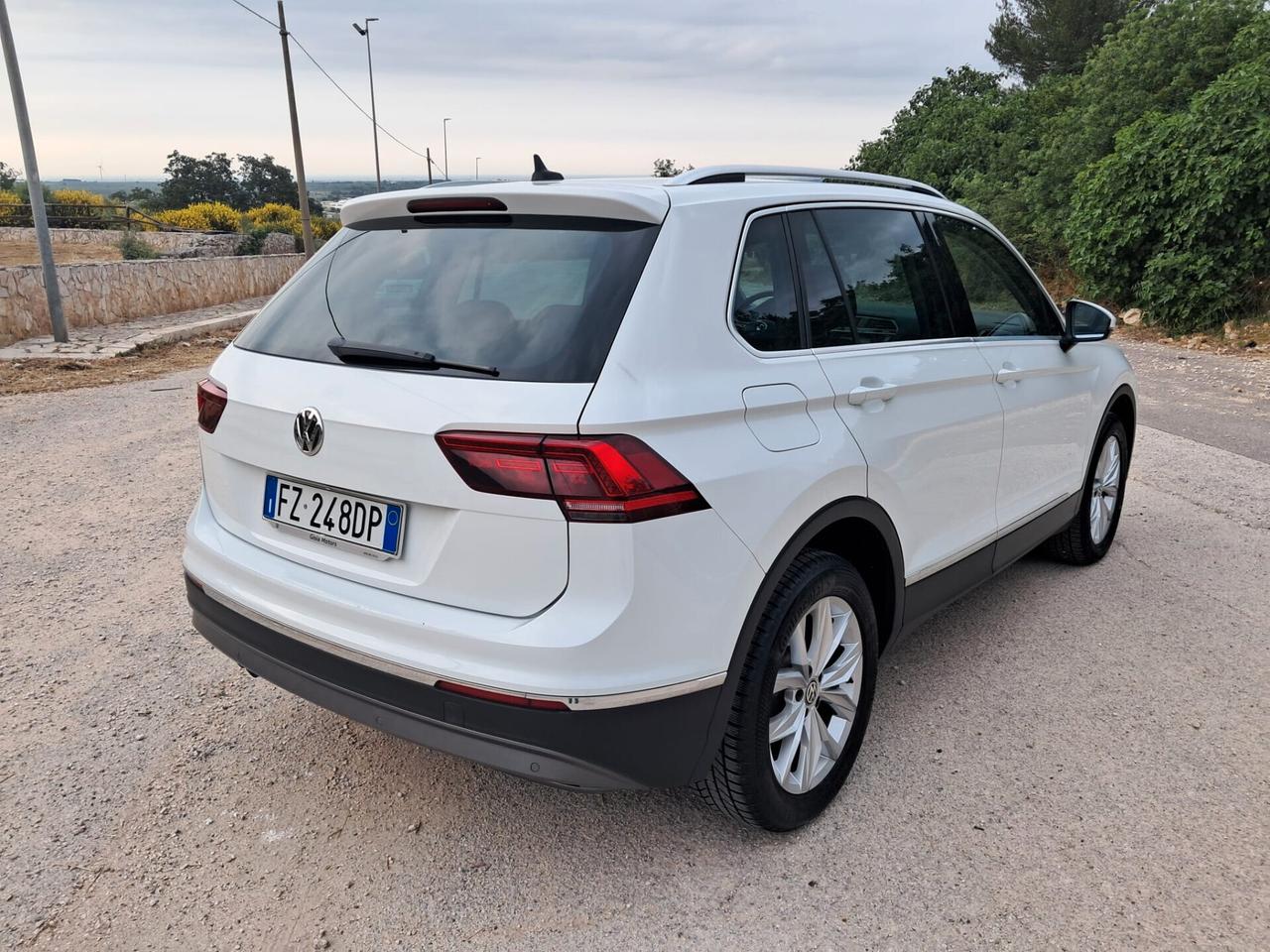 Volkswagen Tiguan 2.0 TDI SCR DSG 4MOTION Business BMT (Iva Esposta)