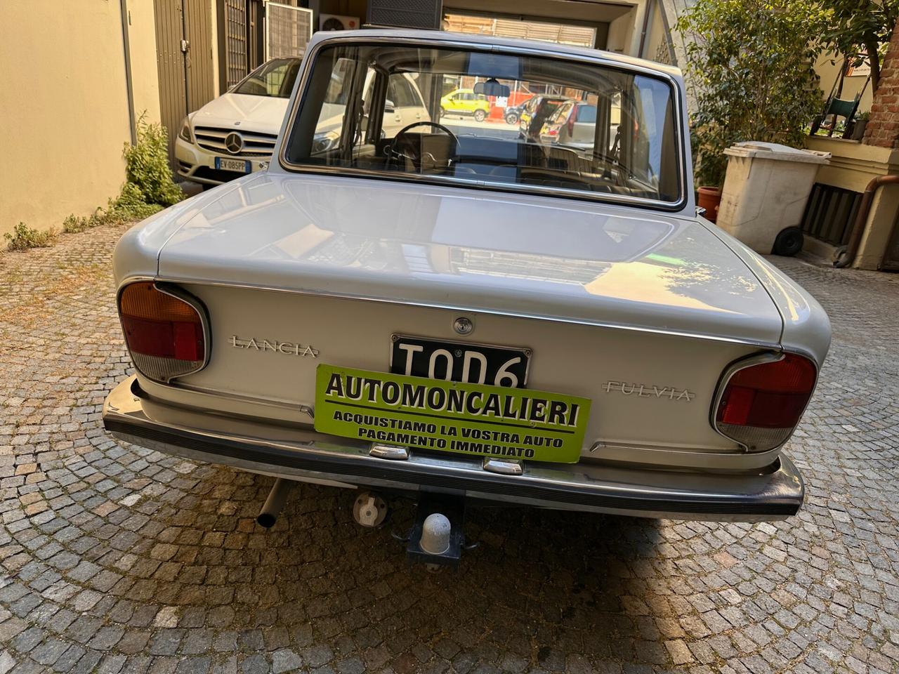 Lancia Fulvia 2 SERIE (INTERNI in PELLE)