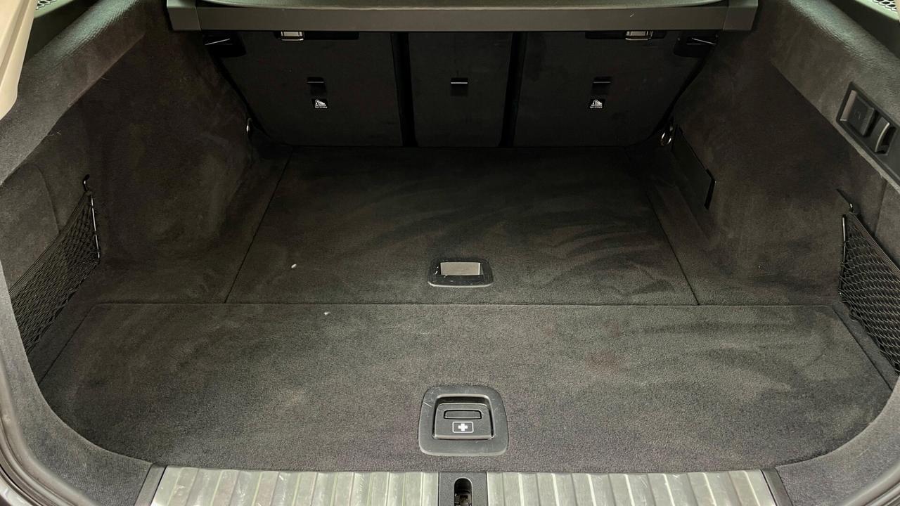 Bmw 320d Xdrive Touring Advantage LED