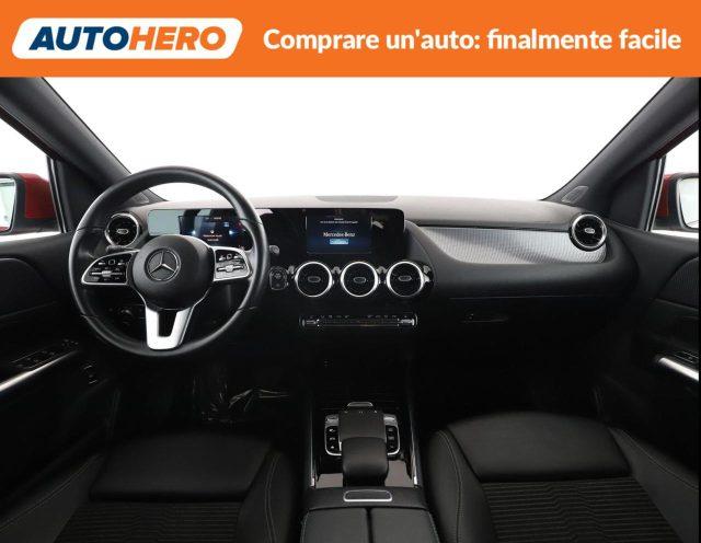 MERCEDES-BENZ B 180 d Premium