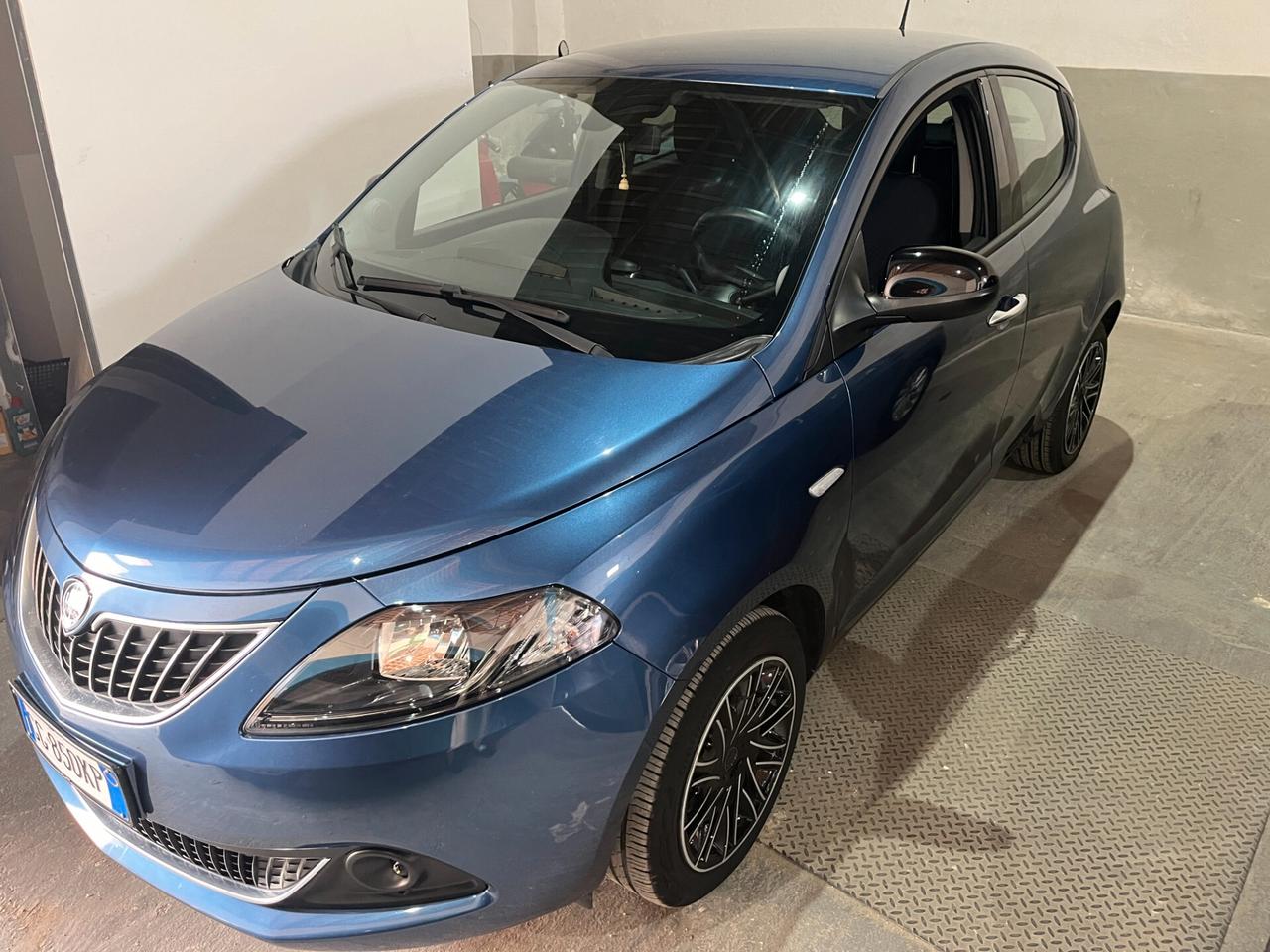 Lancia Ypsilon 1.0 FireFly 5 porte S&S Hybrid Ecochic Gold