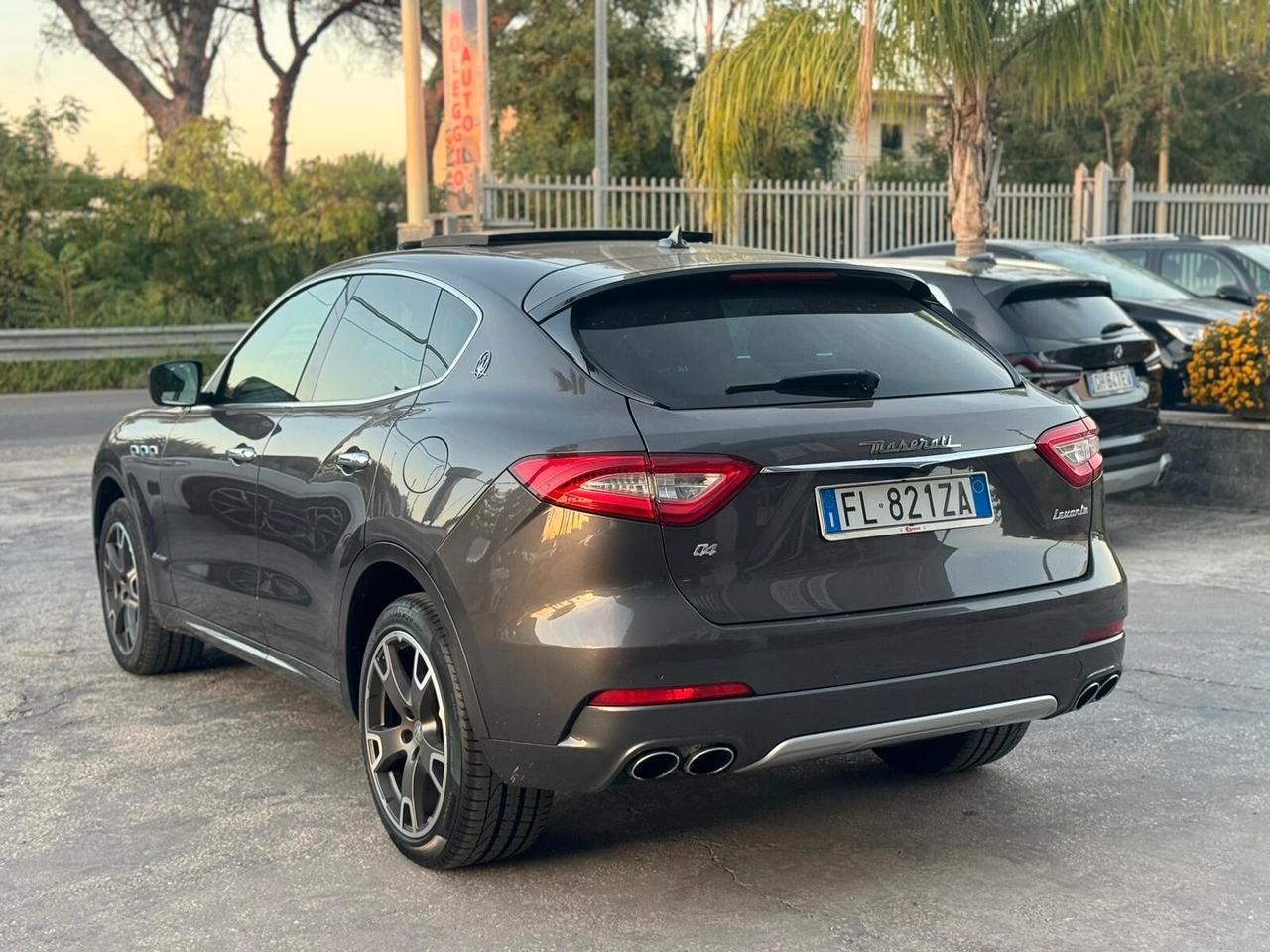 Maserati Levante Granlusso TETTO APRIBILE