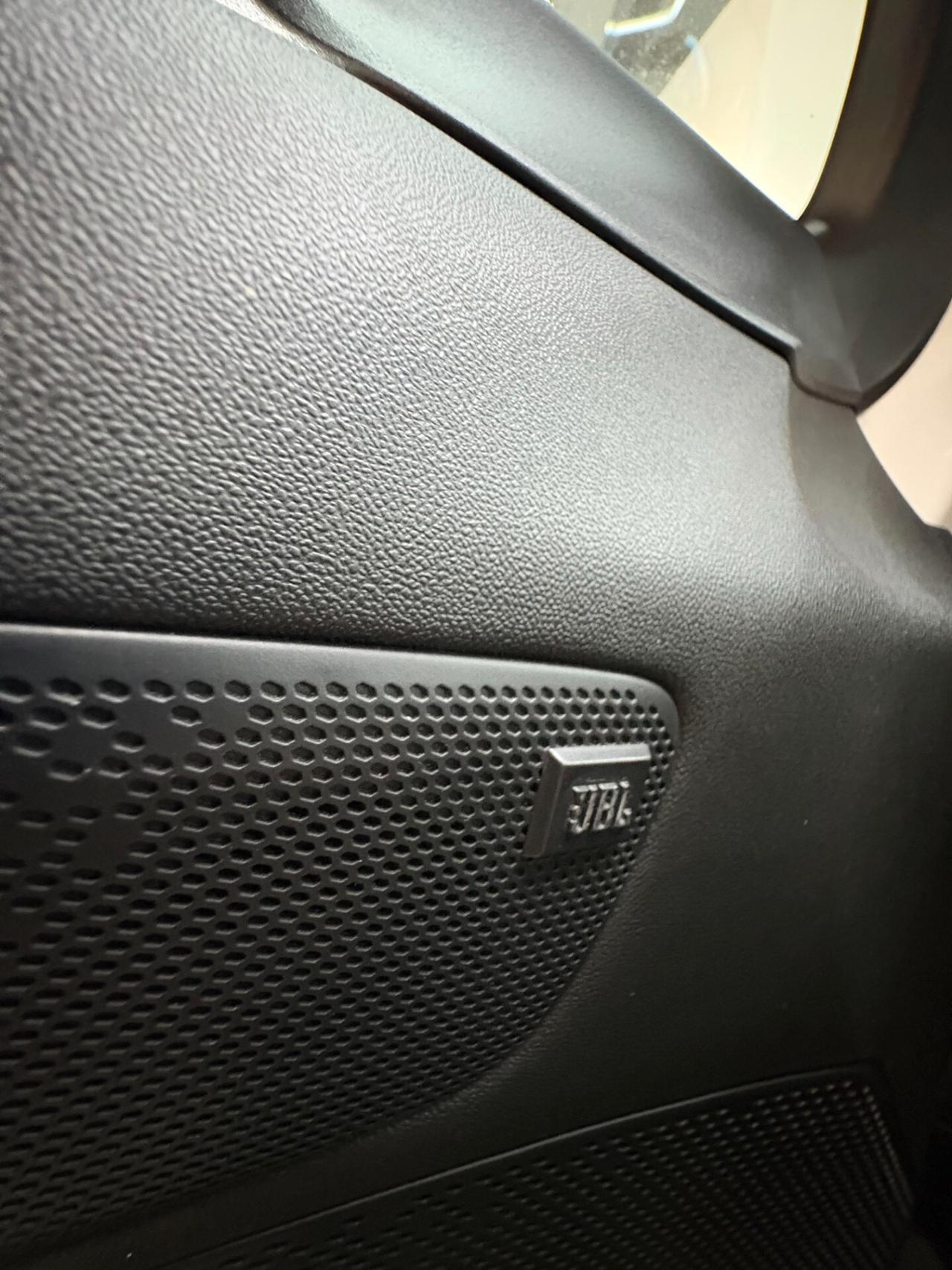 Peugeot 2008 1.6 e-HDi 115 CV Stop&Start Féline