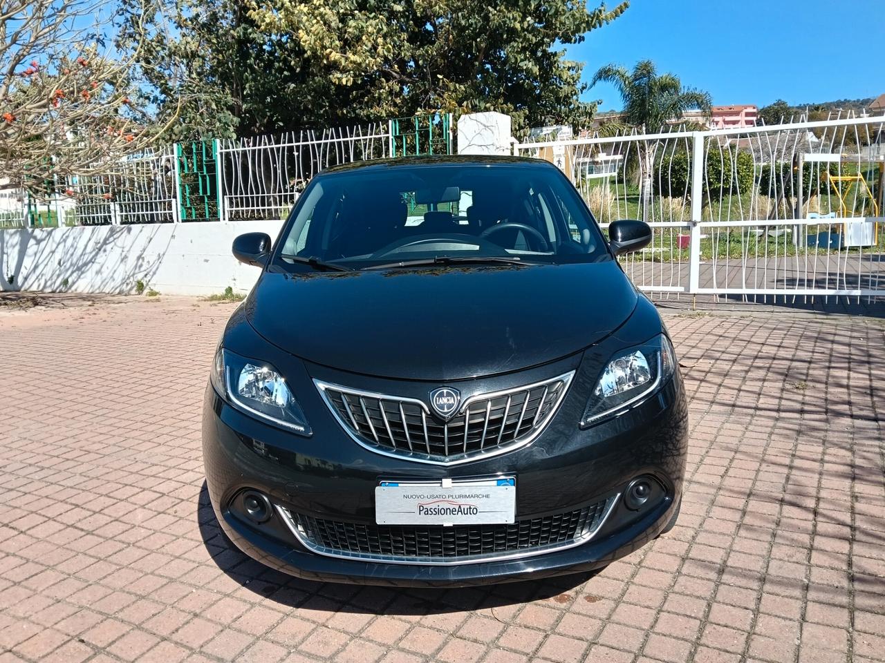 Lancia Ypsilon 1.0 FireFly 5 porte S&S Hybrid Platino