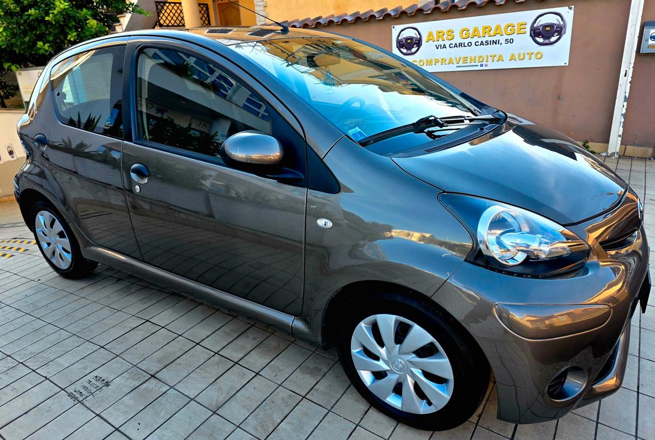 Toyota Aygo 1.0 12V VVT-i 3 porte Active Connect