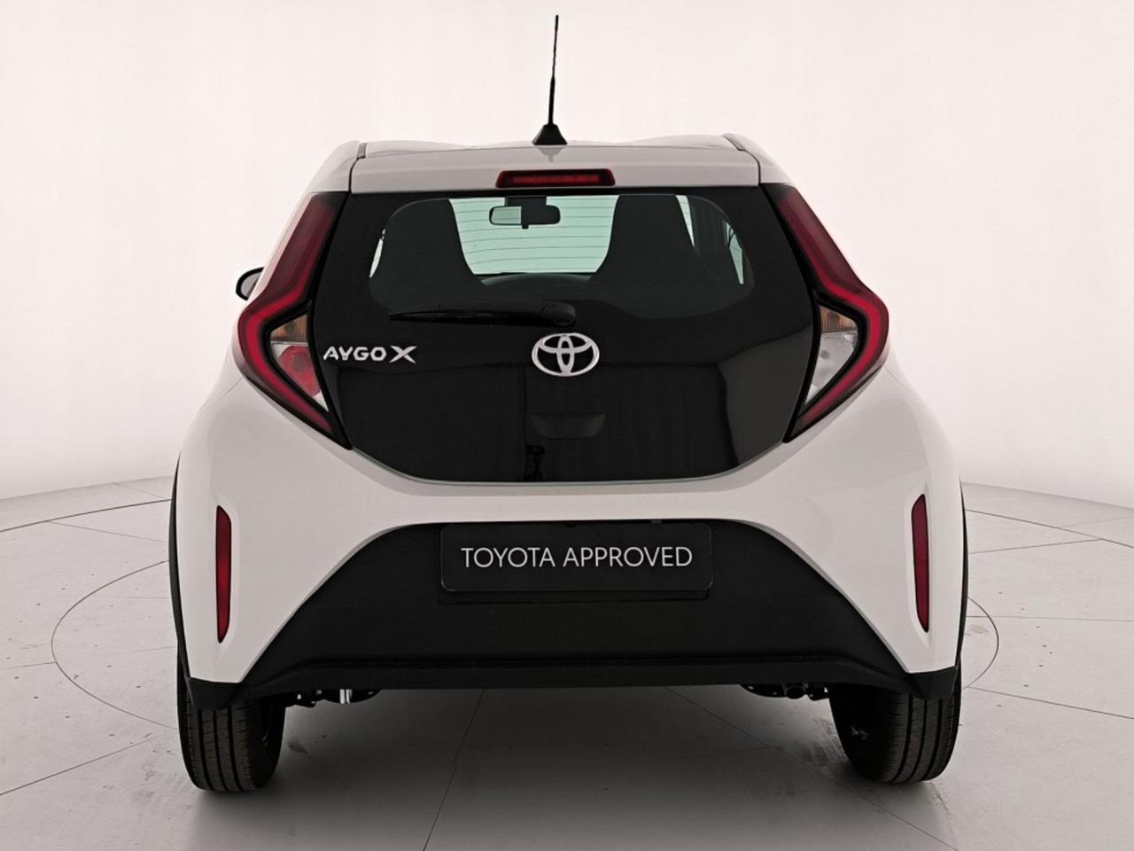 Toyota Aygo x 1.0 active 72cv s-cvt