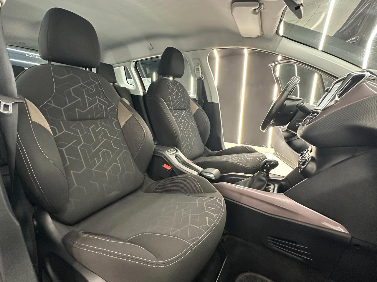 Peugeot 2008 1.4 DIESEL 68cv - NEOPATENTATI-KM CERTIFICATI-