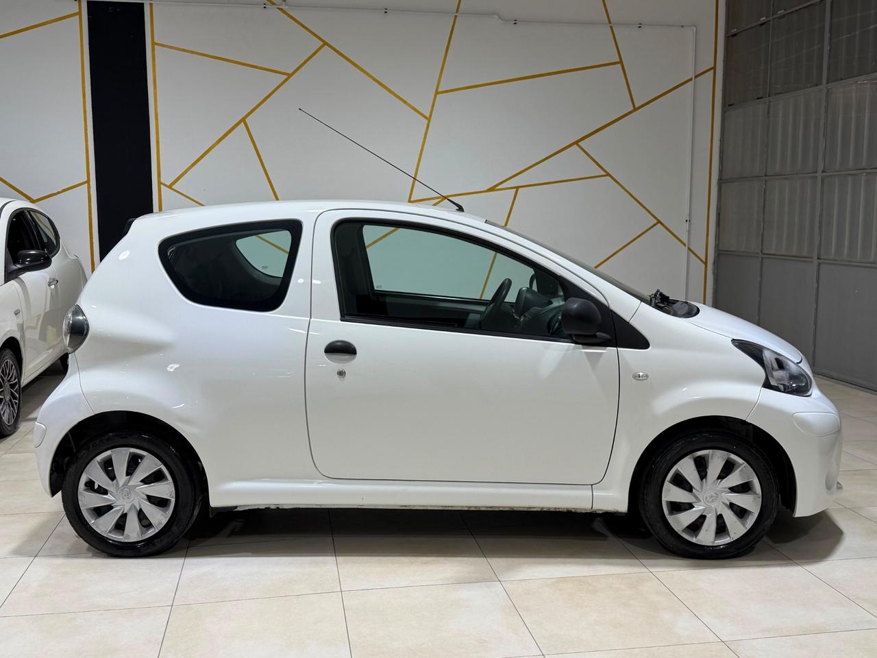 Toyota Aygo 1.0 12V VVT-i 3 porte Lounge Connect