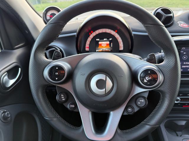 SMART ForFour 90 0.9 TURBO TWINAMIC SUPERPASSION+RETROCAMERA