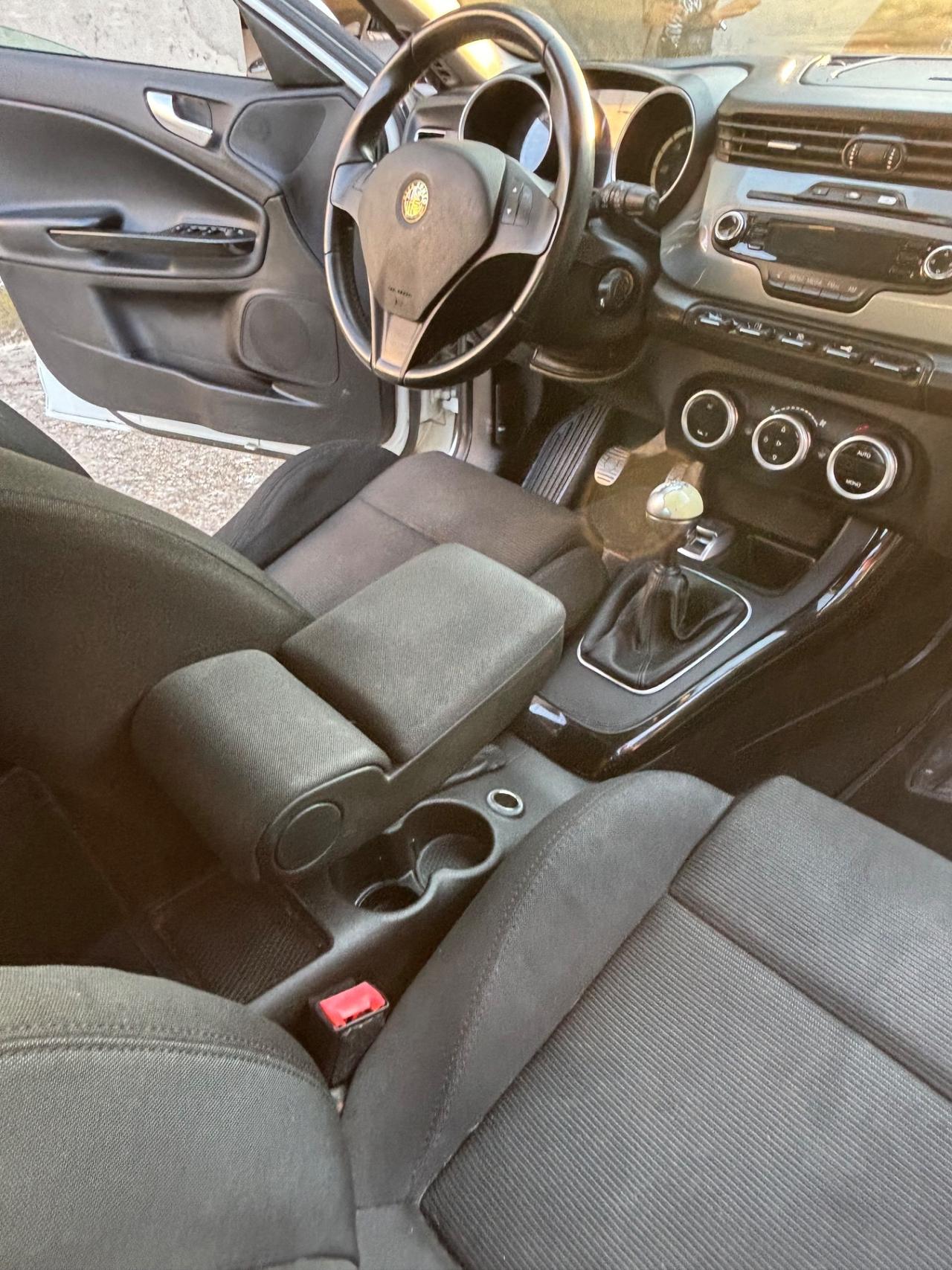 Alfa Romeo Giulietta 1.6 JTDm-2 105 CV Distinctive