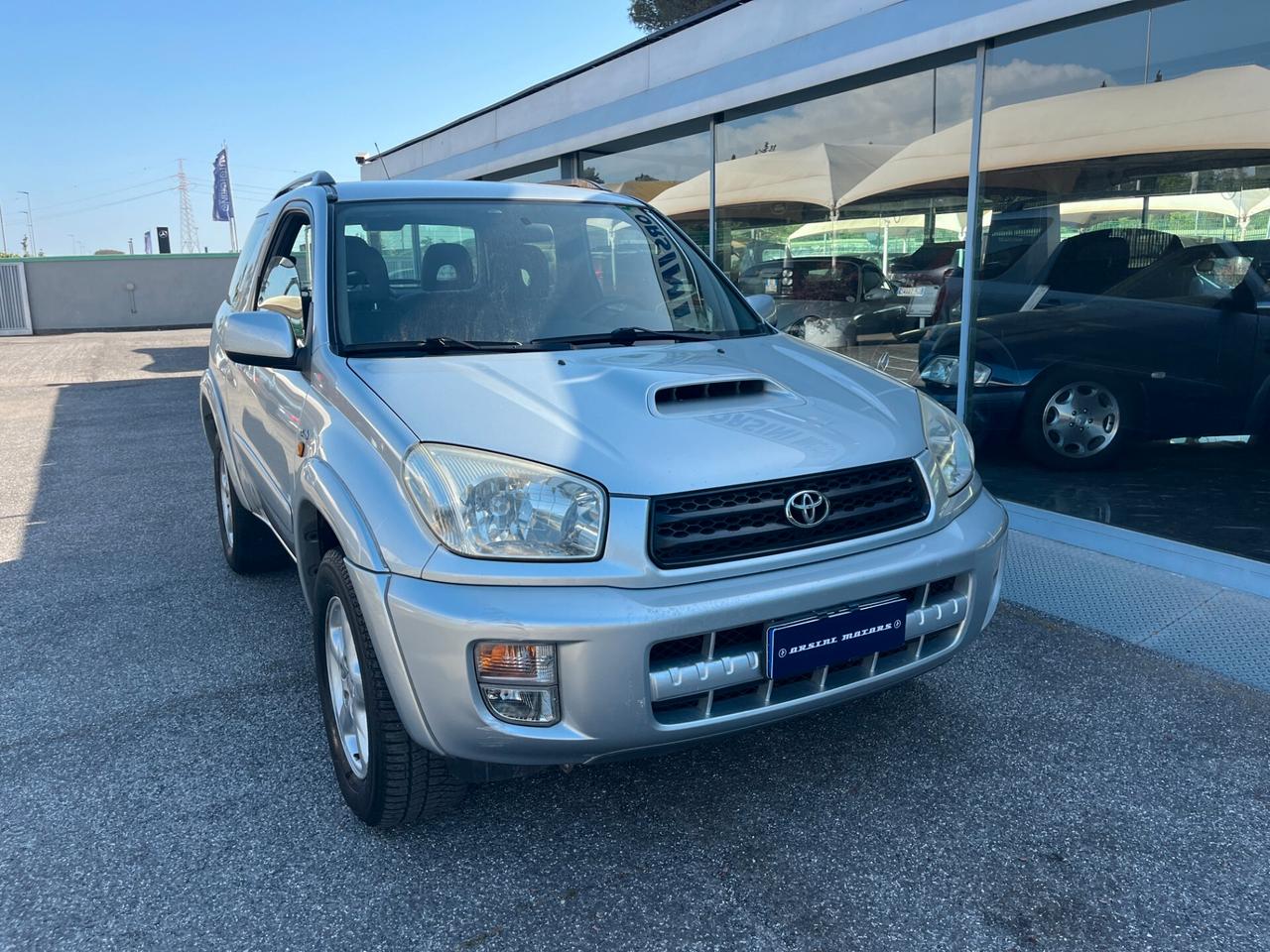 Toyota RAV 4 RAV4 2.0 Tdi D-4D cat 3 porte Sol