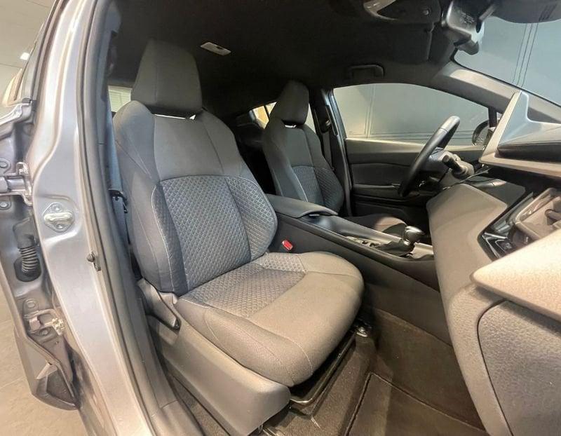 Toyota C-HR 1.8 Hybrid E-CVT Active