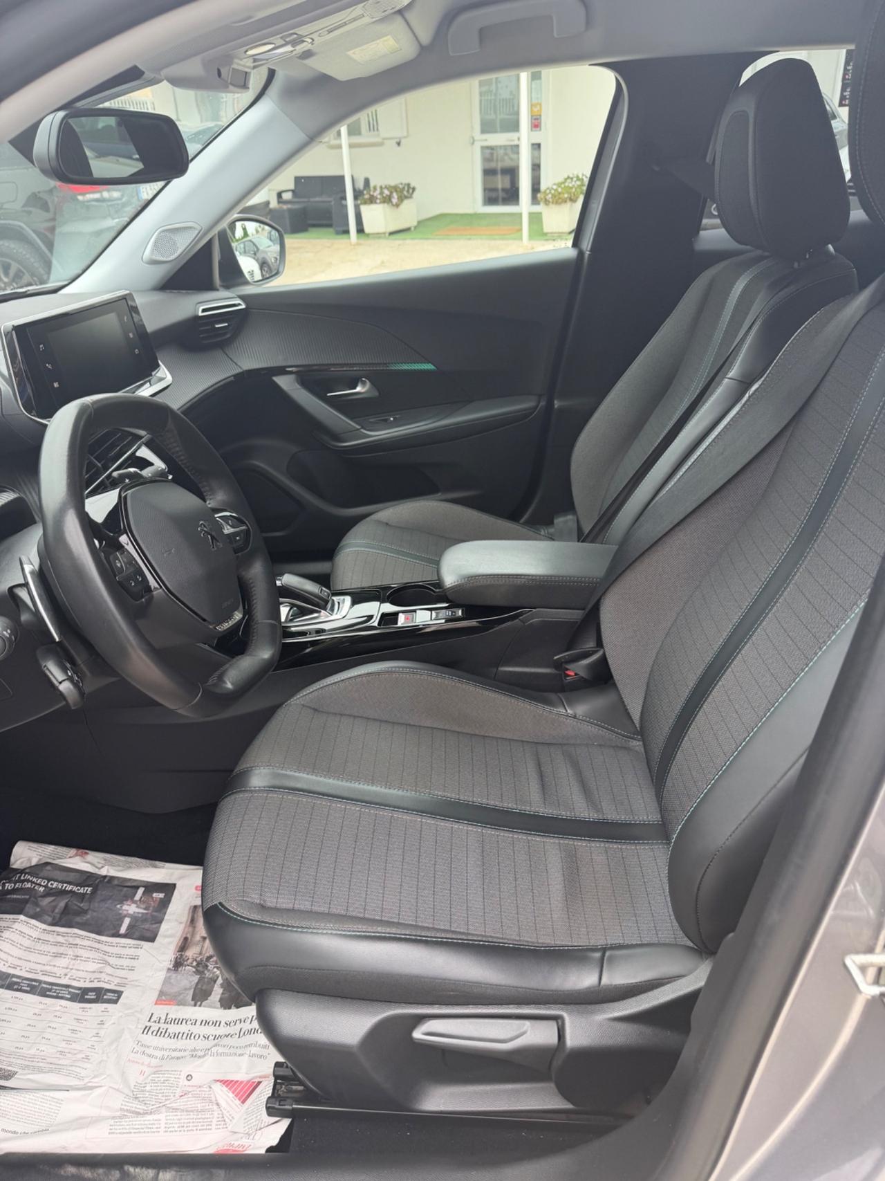 Peugeot 2008 BlueHDi 110 S&S Allure Pack