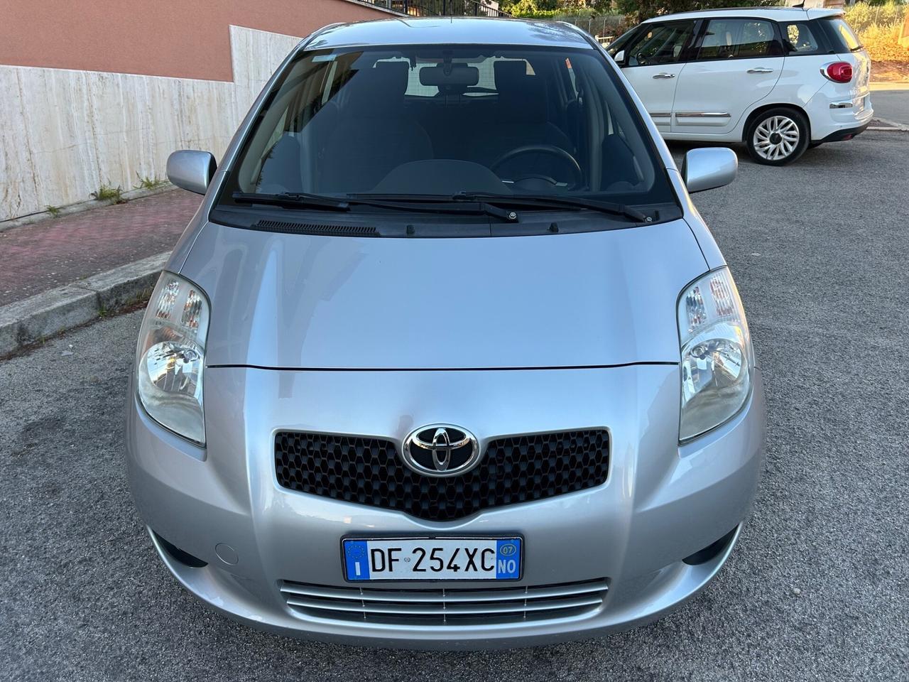 Toyota Yaris 1.3 benz ideale per neo patentati