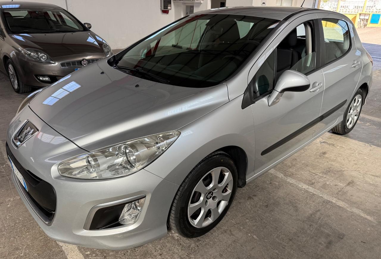 Peugeot 308 1.6 HDi 92CV 5p. - 2011