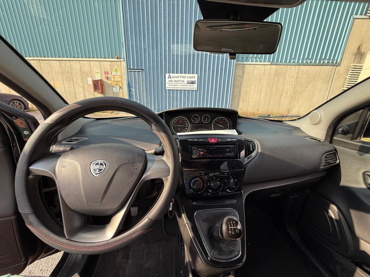Lancia Ypsilon 1.2 69 CV 5 porte Gold