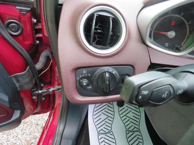 FORD Fiesta 1.4 5 porte Bz.- GPL Titanium