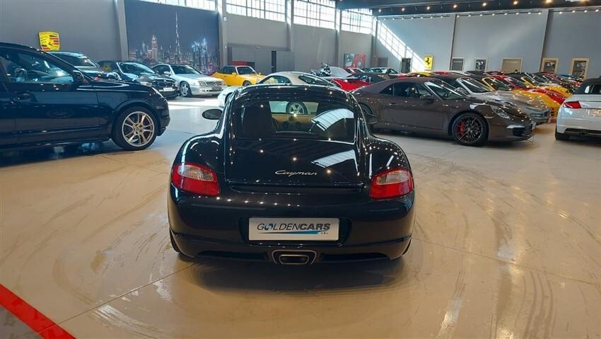 Porsche Cayman 2.7