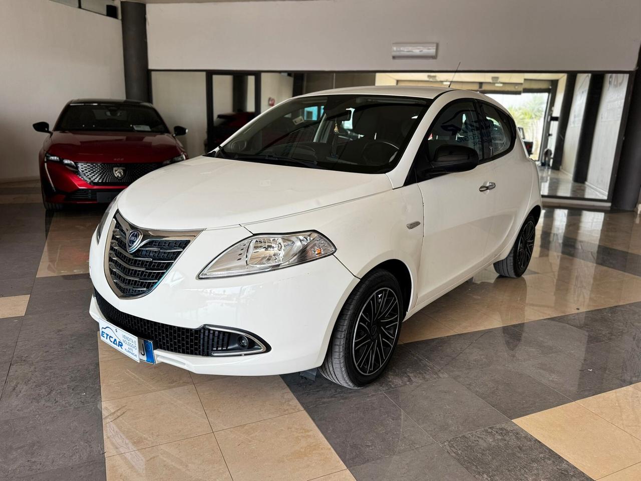 Lancia Ypsilon 1.2 69 CV 5 porte S&S Platinum