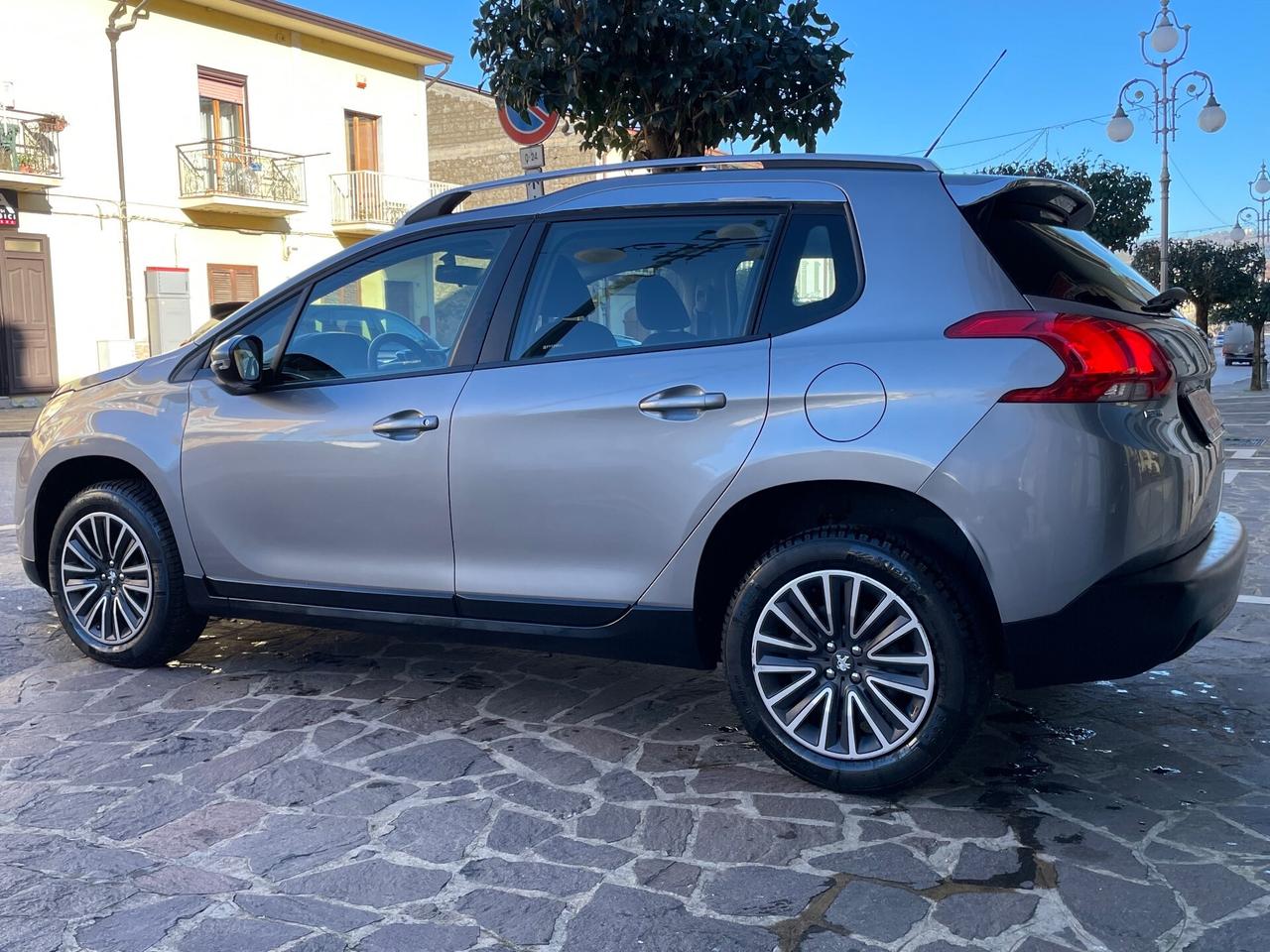 Peugeot 2008 BlueHDi 75 CV Active DA NEOPATENTATI