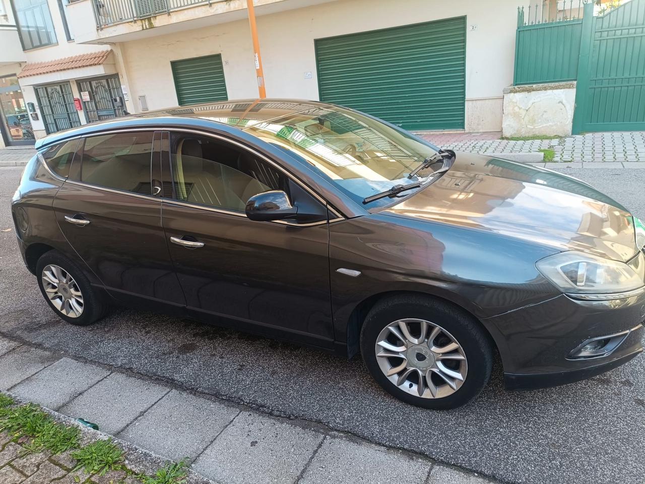 Lancia Delta 1.6 MJT DPF Platino