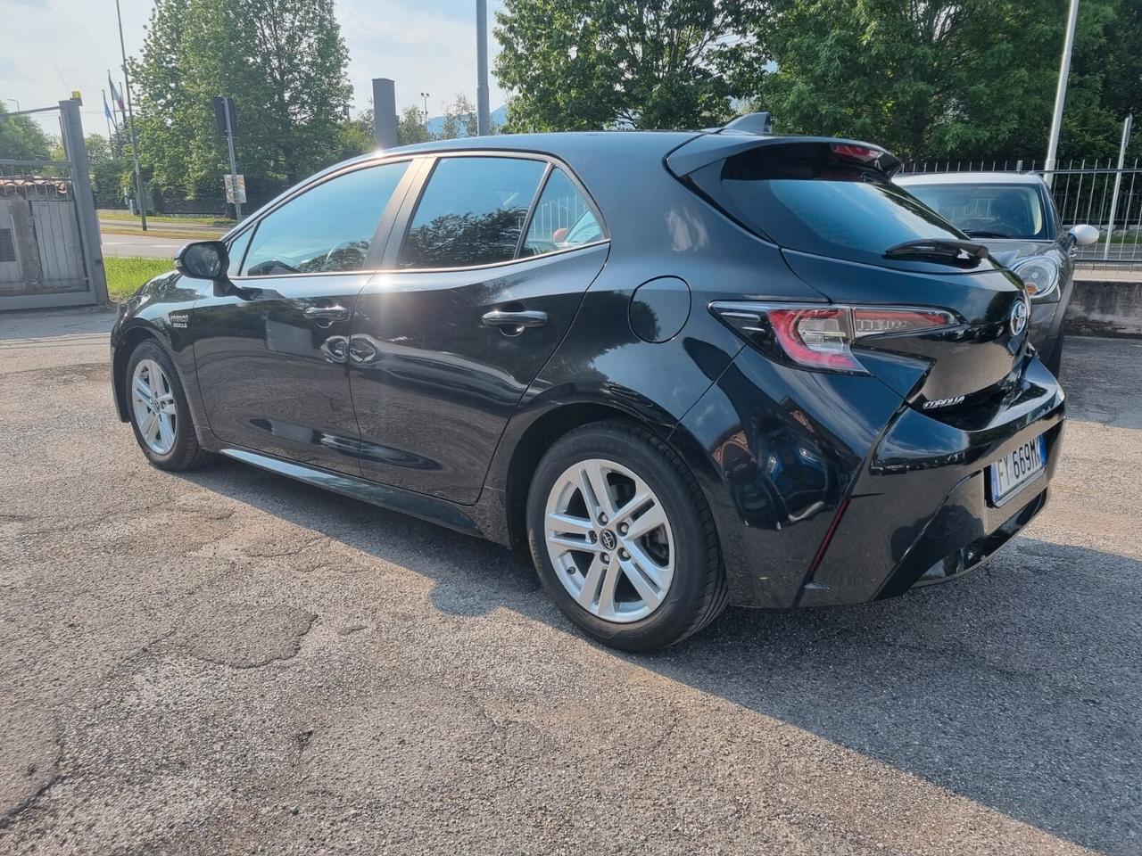 Toyota Corolla 1.8 Hybrid Business