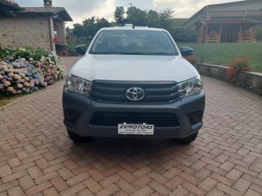 Toyota Hilux 2.4 D-4D 4WD 4 porte Double Cab Lounge AUTOCARRO