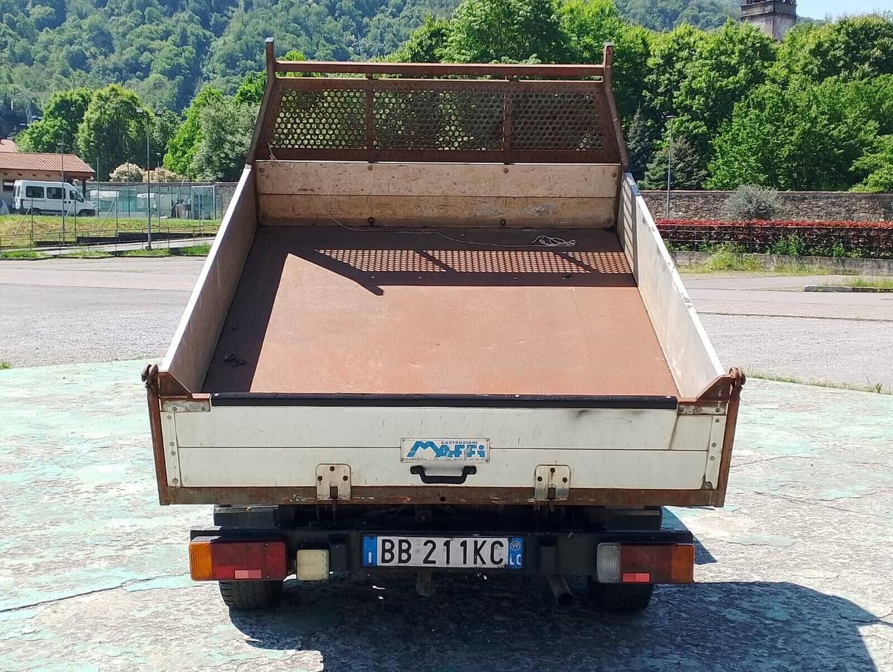 Tata Ribaltabile anno 99 cc 2.0 diesel