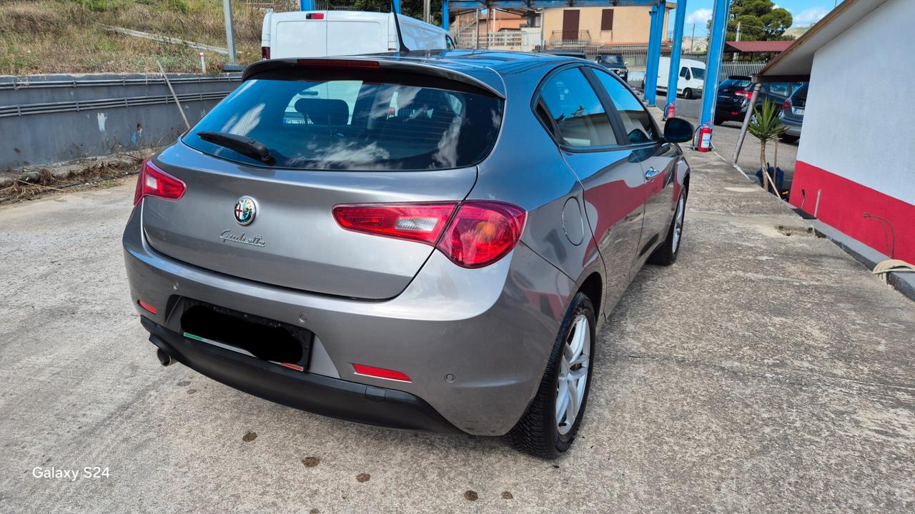Alfa Romeo Giulietta 1.6 JTDm-2 105 CV