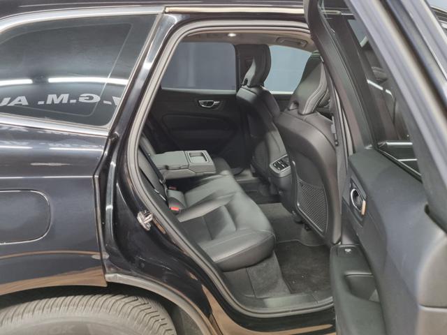 VOLVO XC60 B5 (d) AWD Geartronic Momentum Pro