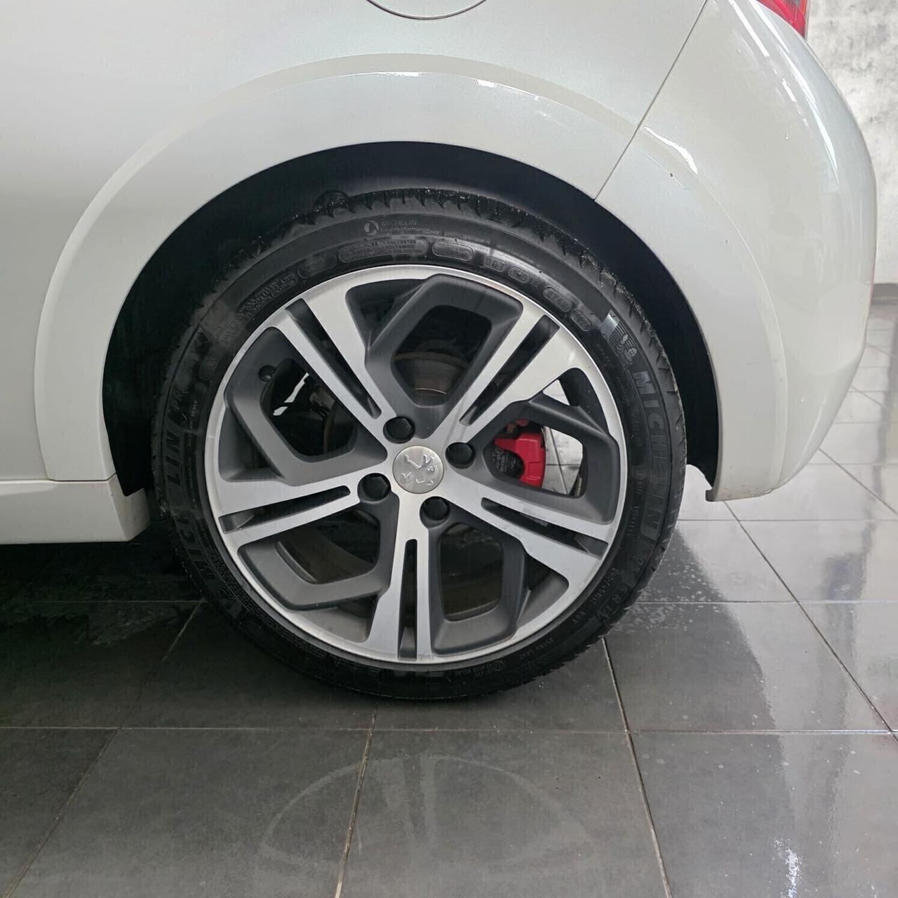 Peugeot 208 1.6 3 porte GTi