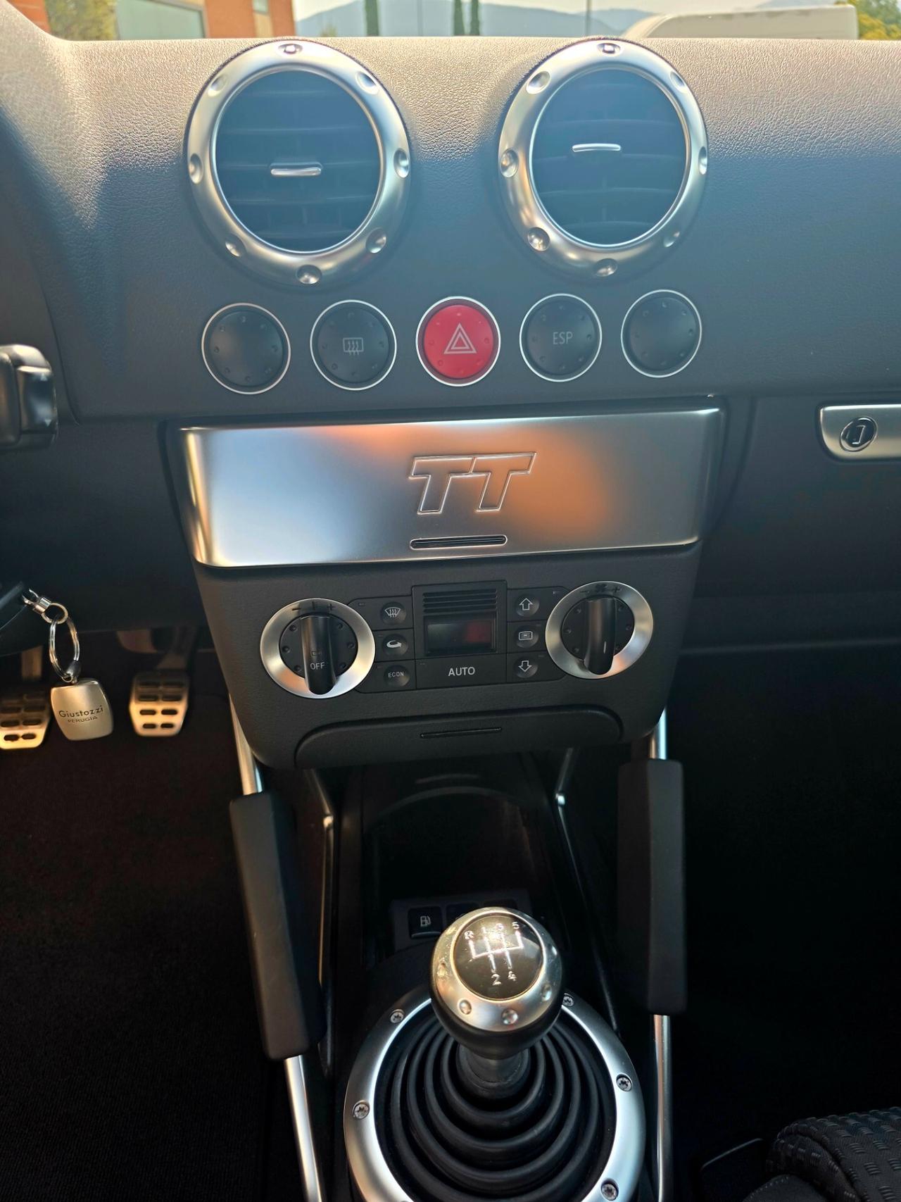 Audi TT coupe' 77.000 km UniPro Top Conditions