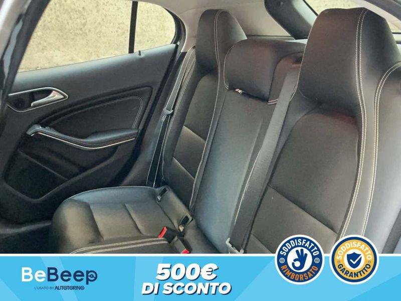Mercedes-Benz GLA 180 PREMIUM AUTO
