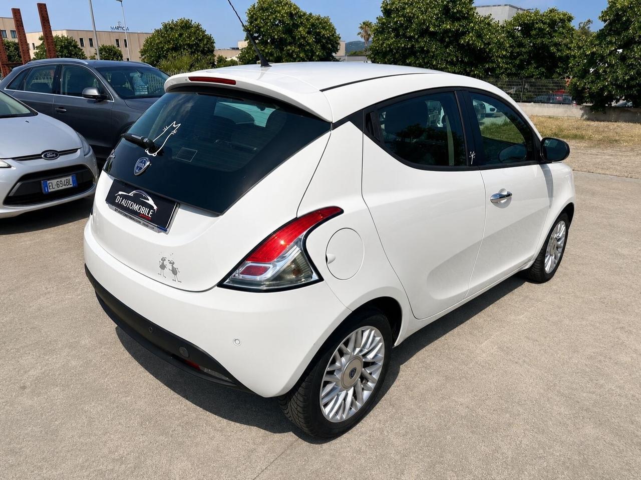 Lancia Ypsilon 1.3 MJT 16V 95 CV 5 porte S&S Silver