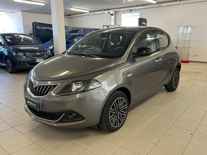 Lancia Ypsilon 1.0 FireFly 5 porte S&S Hybryd Gold