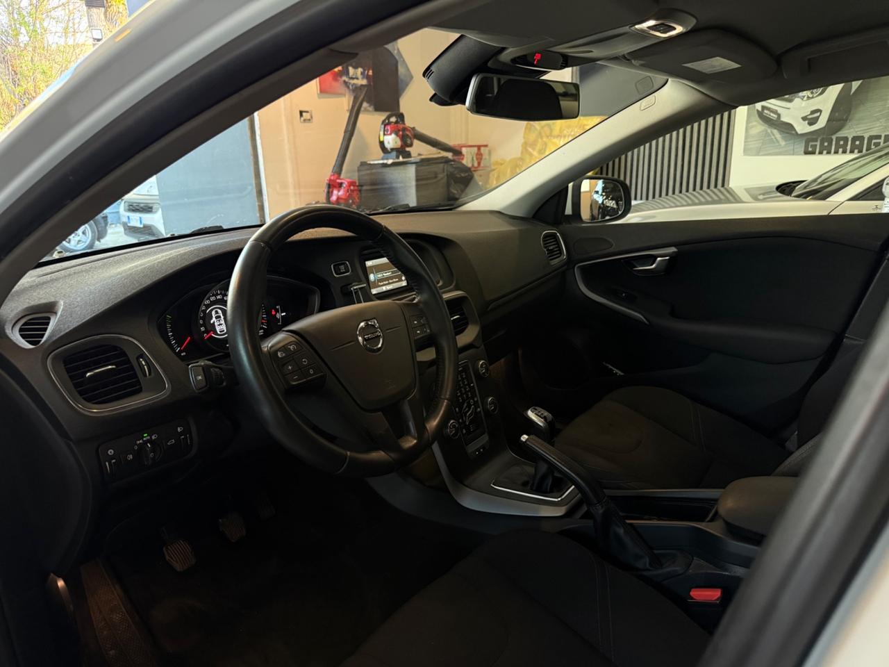 Volvo V40 D3 95.000 KM ANNO 2018