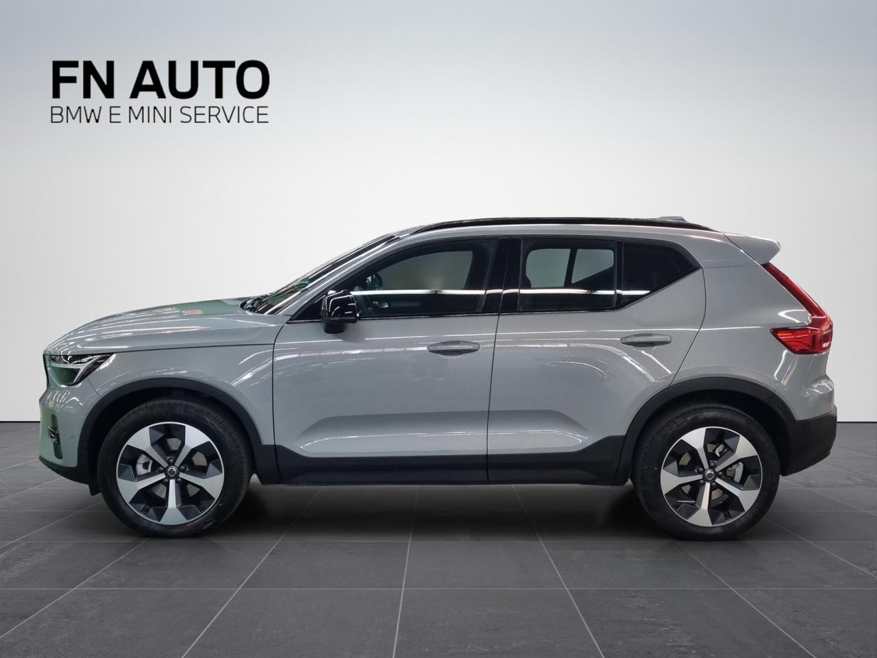 Volvo XC40 B3 automatico Ultimate Dark