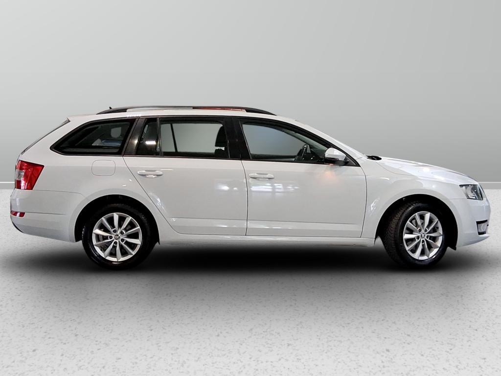 Skoda Octavia Wagon 1.6 tdi Executive 4x4 110cv my16