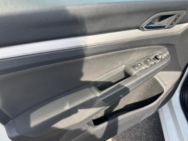 VOLKSWAGEN Golf 1.0 eTSI 110 cv EVO DSG Life