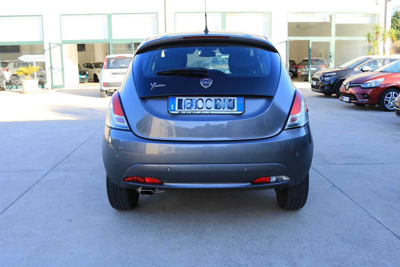 Lancia Ypsilon 1.2 69 CV 5 porte Gold