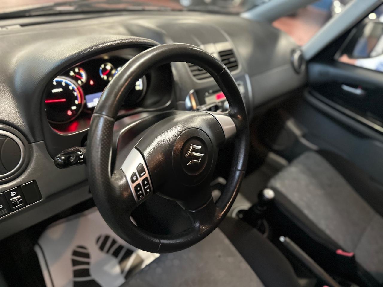 Splendida Suzuki SX4 1.6 /4x4/ kmcerticati