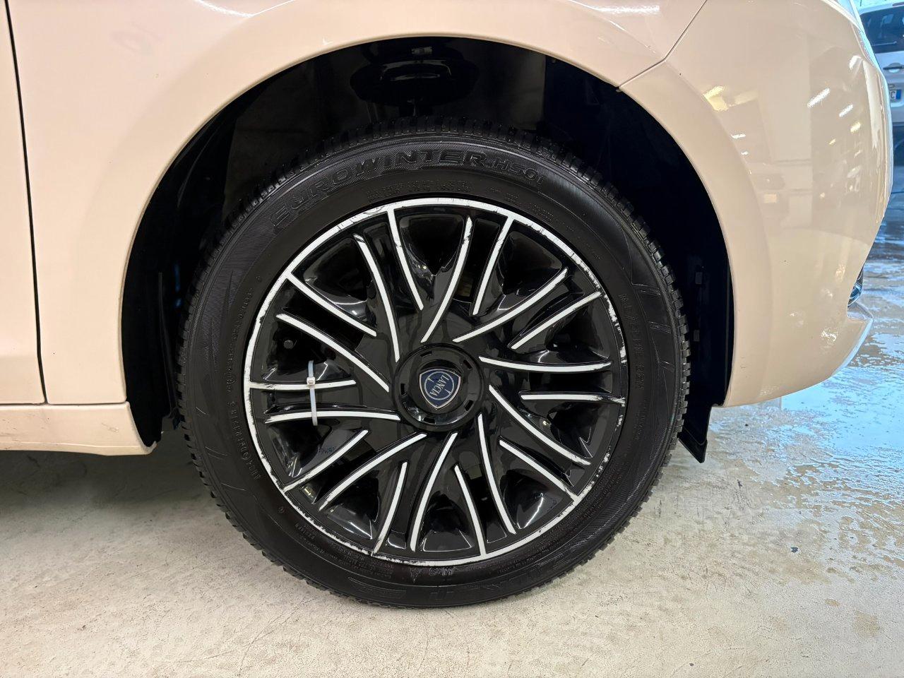 Lancia Ypsilon 5 Porte Ypsilon 1.2 Gold 69cv my16