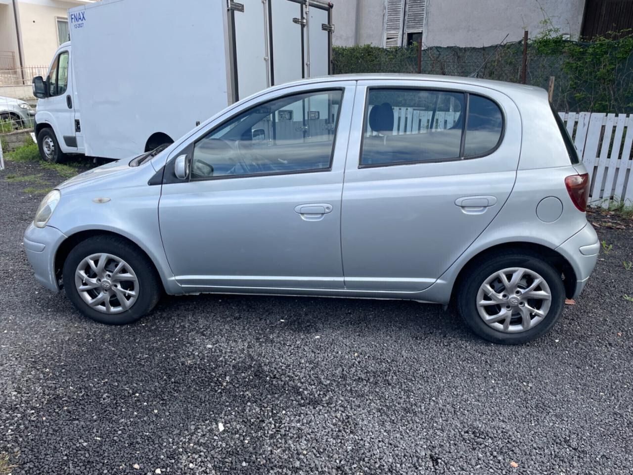 Toyota Yaris 1.4 tdi D-4D cat 5 porte Sol